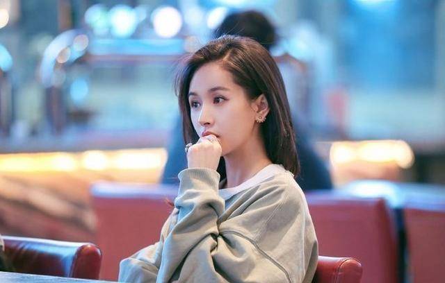 偶遇王子文带儿子出行,新男友与豆芽亲如父子,对视一笑超温暖_永恩