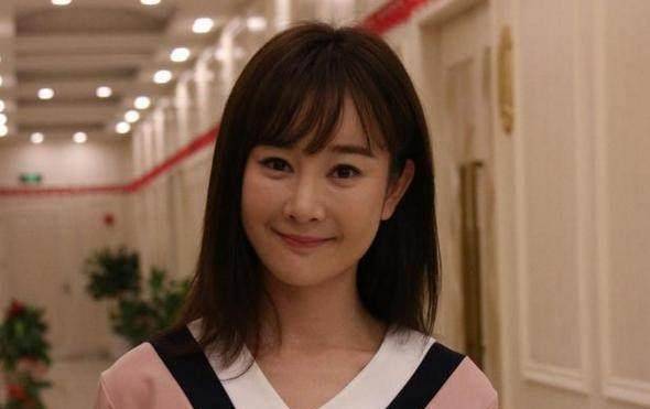 翻出张檬变脸前的清纯照,看着想哭_活动_美人_女孩