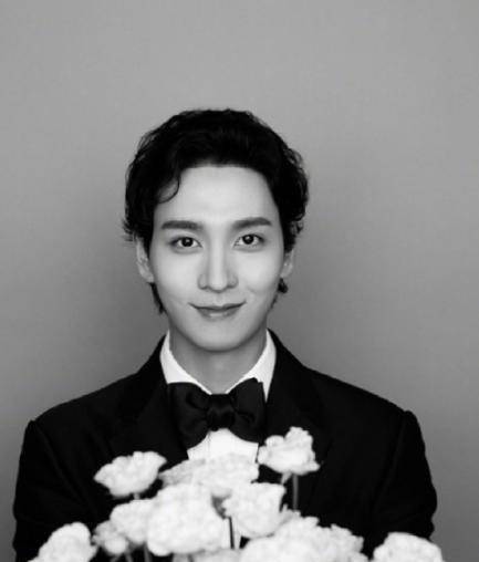 朴信惠崔泰俊今日举行婚礼,甜蜜分享婚纱画报,郎才女貌神仙颜值_情况