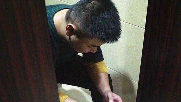 排便时若发现4个异常,可能是疾病的暗示,别视而不见_大便_肠道_厕所