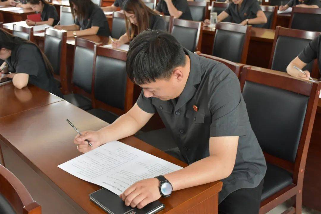 忻府区法院开展聘用制书记员、辅助人员培训和考试