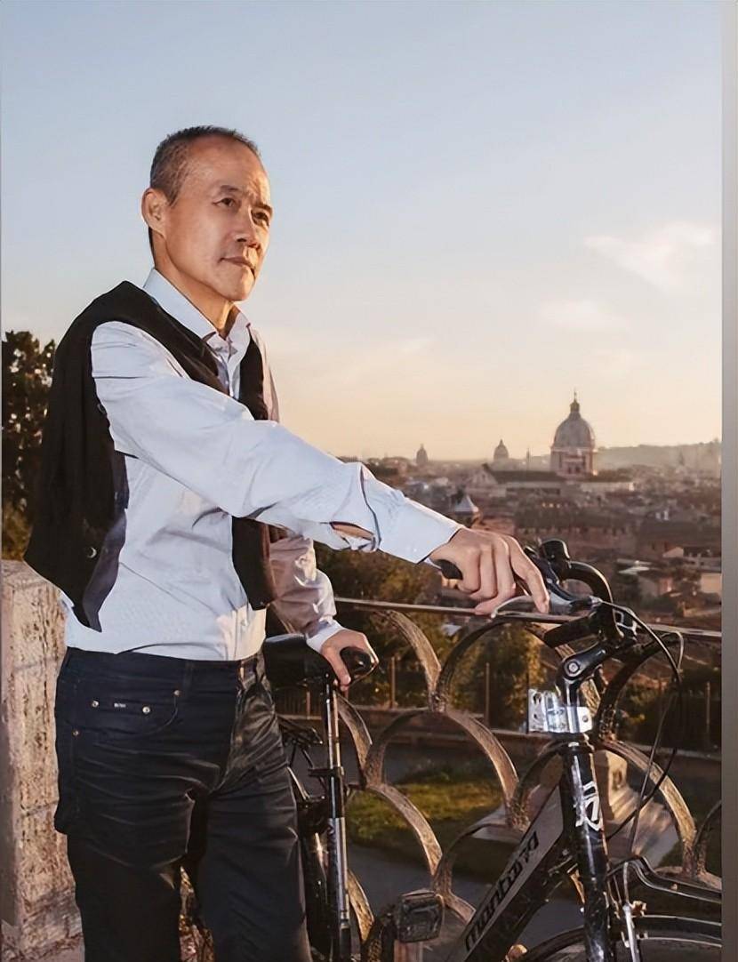 71岁王石约会41岁娇妻!