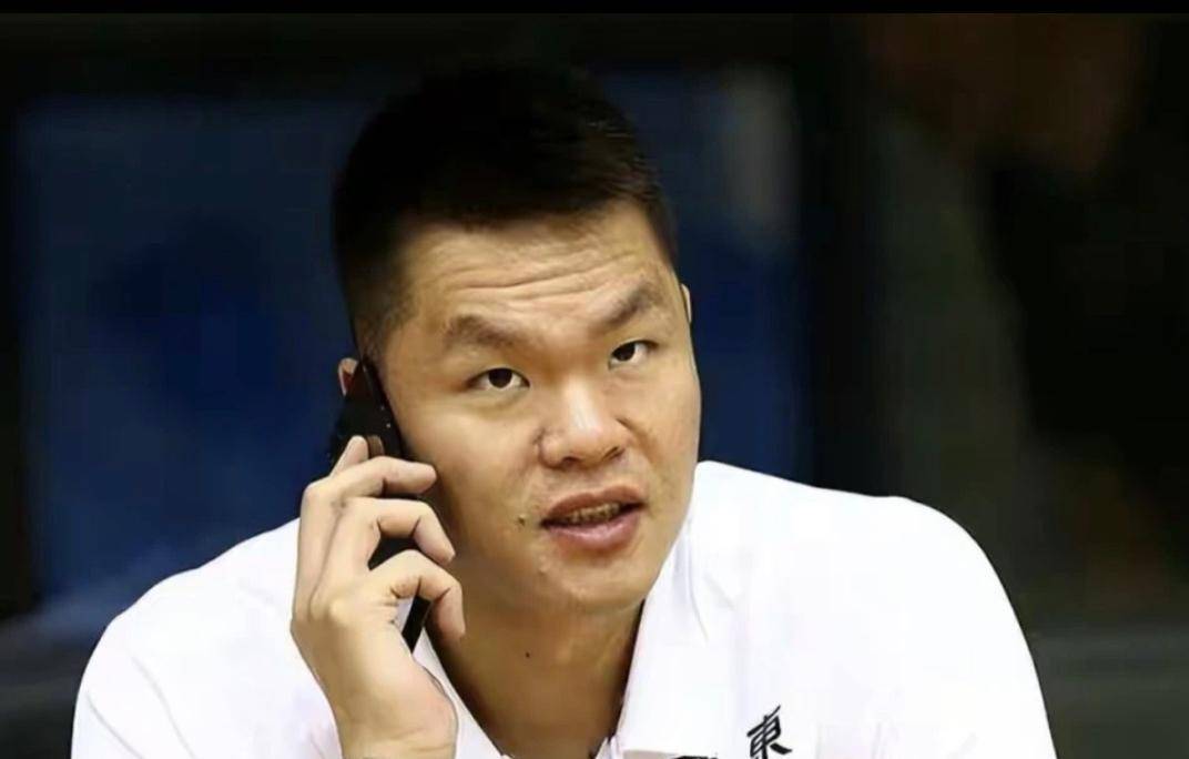 朱芳雨出手了!"冠军中锋"有望加盟广东队,杜锋迎来强力内线?