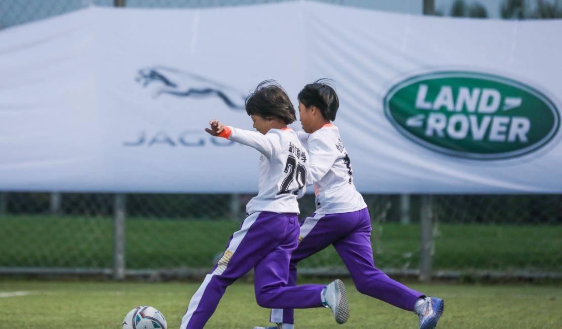 捷豹·托特纳姆热刺校园项目等接棒传递,助力夯实青少年体育发展基础