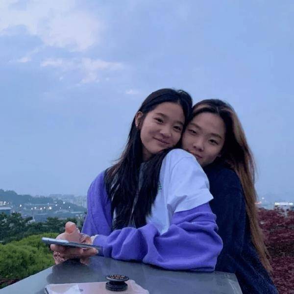 三星李在镕的女儿:17岁小公主背靠国外两大豪门,拥有顶配人脉_李妍贤