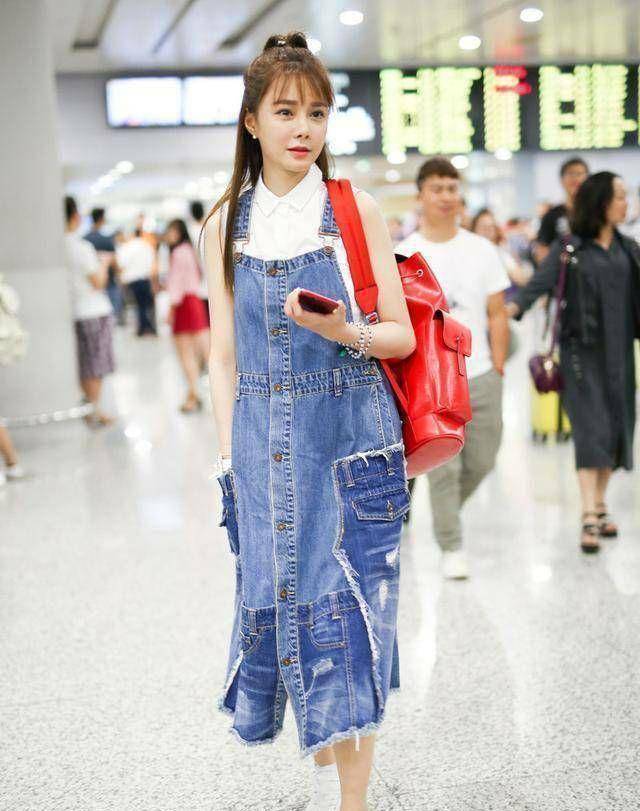 沈梦辰减龄穿搭太有招!