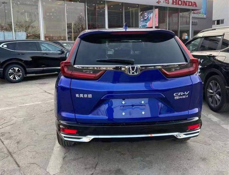 全新本田crv插混版到店,前脸更显精致,可上绿牌,油耗低至1.