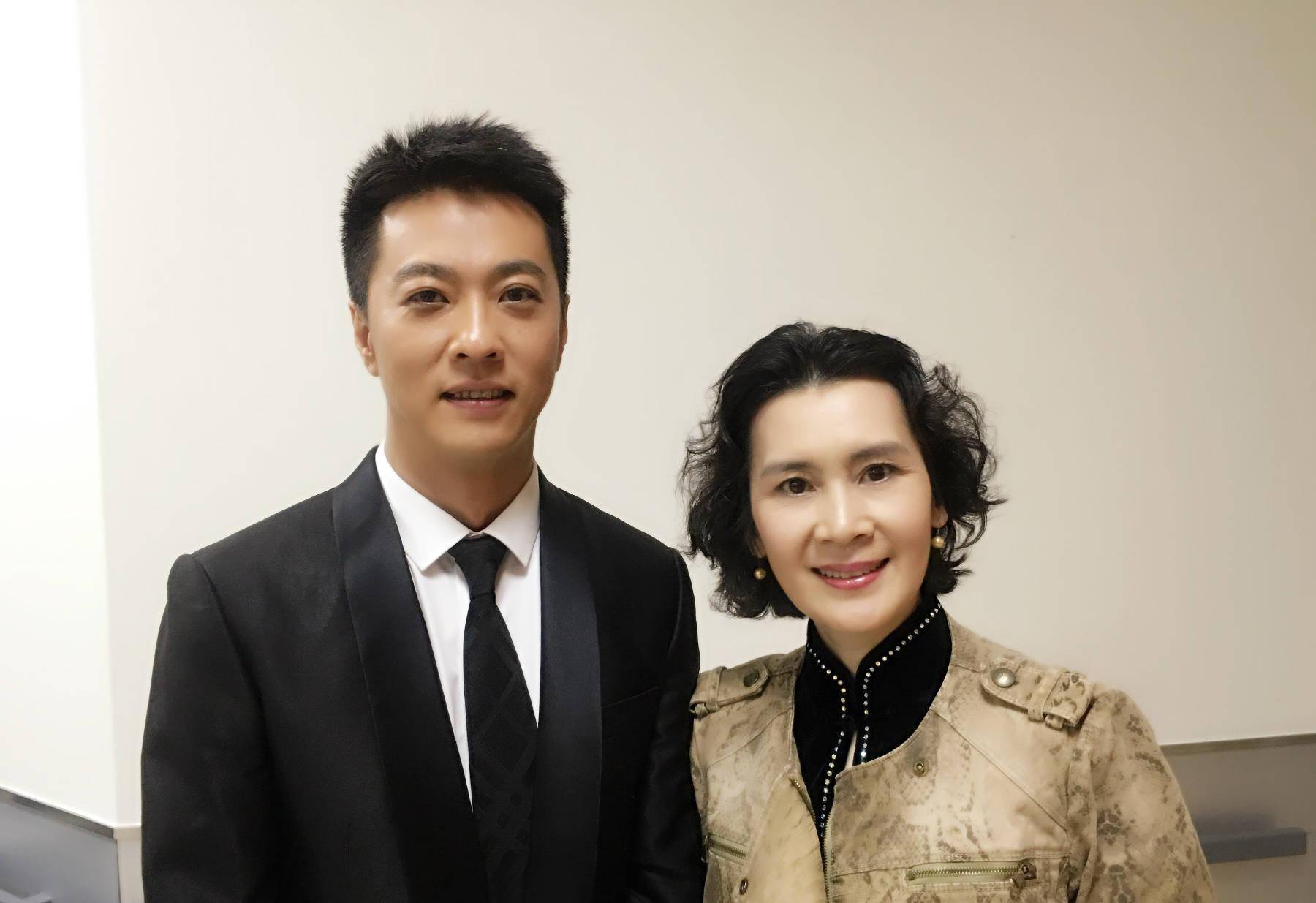 央视著名主播顾国宁:父亲病逝后他又离婚,人生与风霜共舞_顾万超