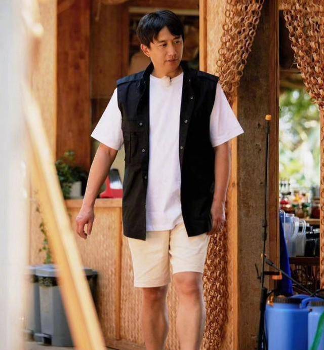 孙莉晒跳舞视频,露脐装出镜腹肌瞩目,谁能信这是三个孩子的妈?