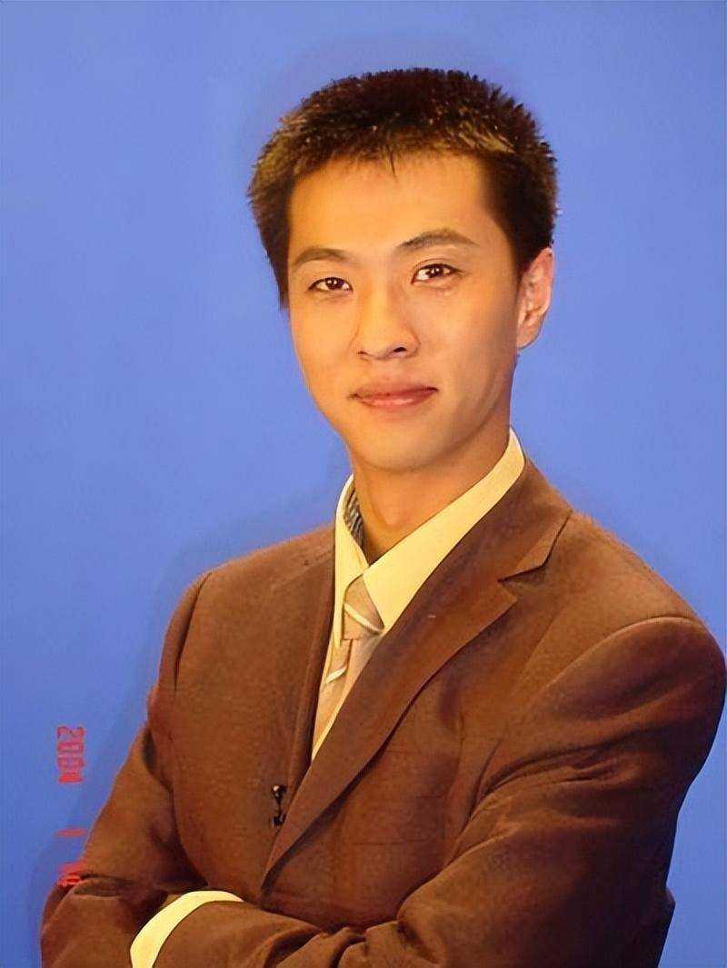 央视著名主播顾国宁:父亲病逝后他又离婚,人生与风霜共舞_顾万超