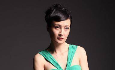 她因热爱演戏放弃音乐,却为照顾妹妹退出娱乐圈,复出后更具魅力_马睿