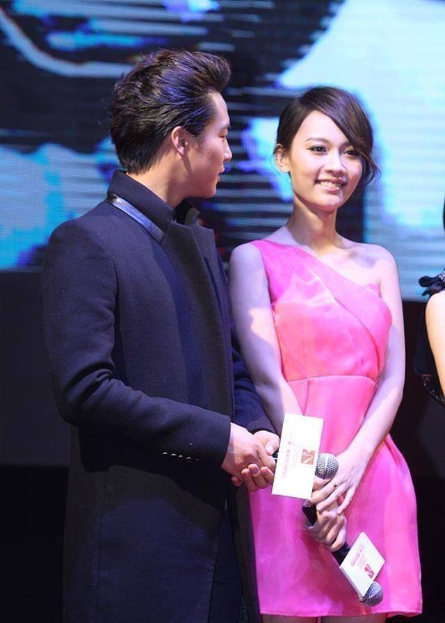 孙骁骁任重恋情曝出,回看过往令人感慨明星真强大,网友:挺住_袁弘