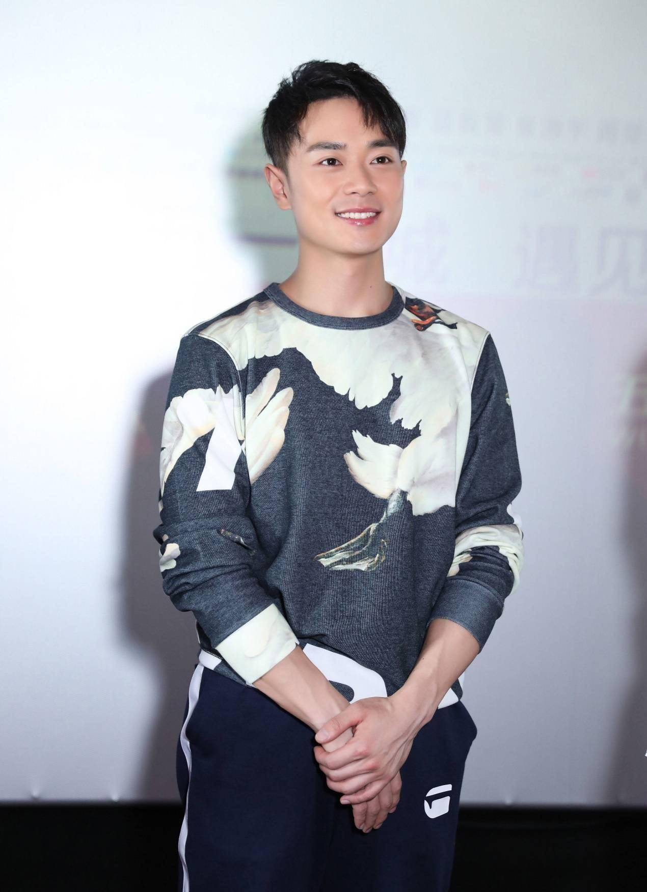 童星曹骏重返大众视野,武打明星就连李连杰吴京成龙个子都不高_运动