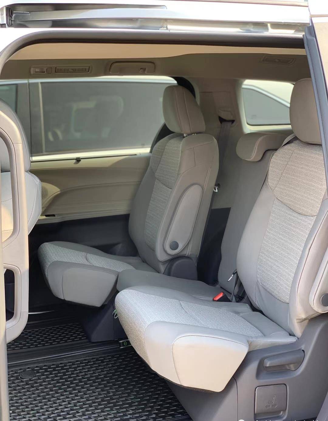 2021款"塞纳"港口实拍,大空间,高颜值,国六排放,价格超45万_搜狐汽车