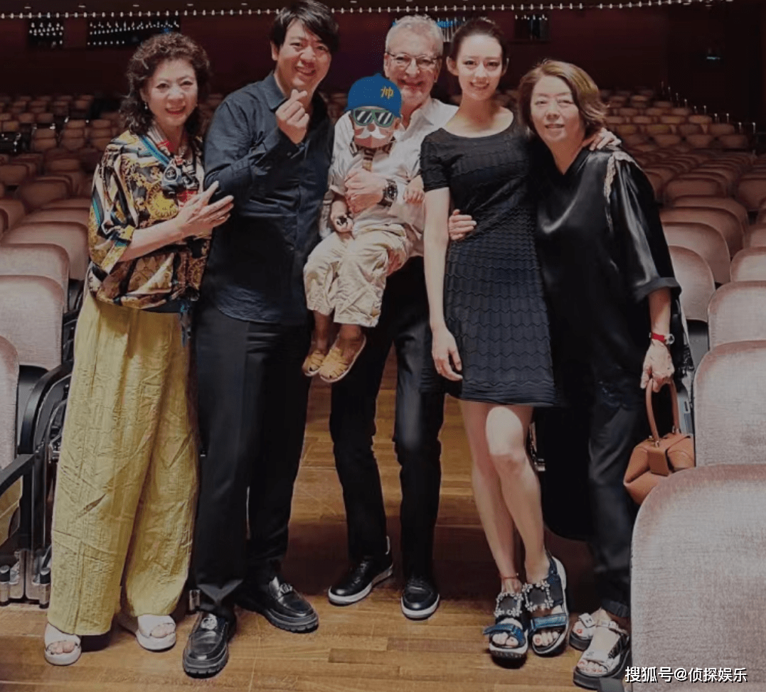 郎朗晒全家福庆41岁生日,2岁儿子久违出镜,祖孙三代同框超有爱_吉娜