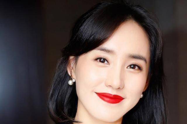 《夏洛特烦恼》中可盐可甜,结婚后却一直不温不火,令人惋惜_电影_王智