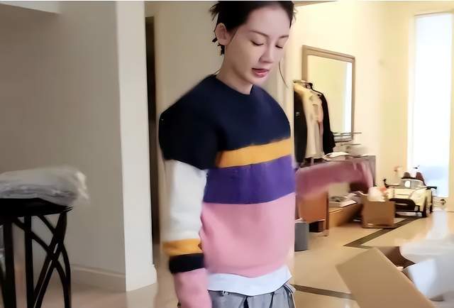 不仅如此,郑恺是一个富二代,竟然被出身家庭普通的苗苗拿捏了.