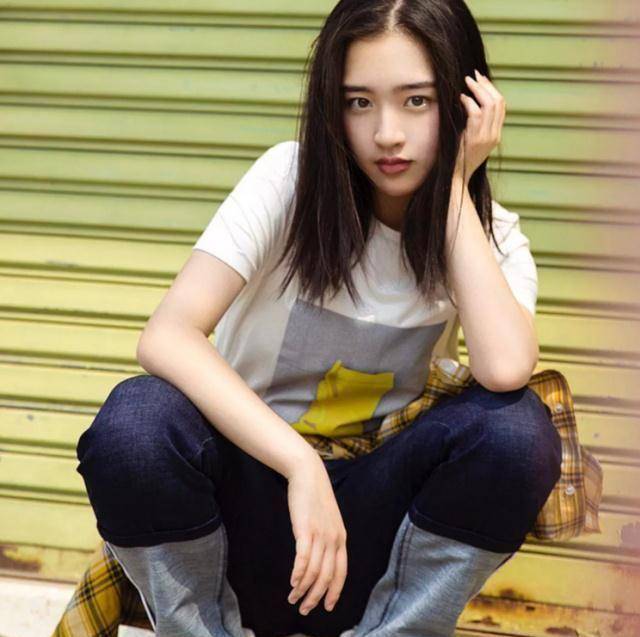 文淇14岁获影后,张子枫演技炸裂,00后小花们已经开始冒头了!