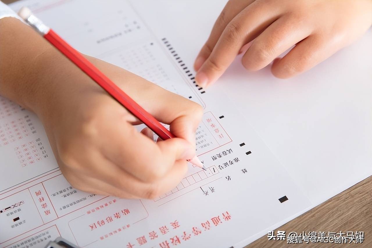 35岁男子为考清华复读14年-唐尚珺的高考旅程-唐尚珺考取的大学