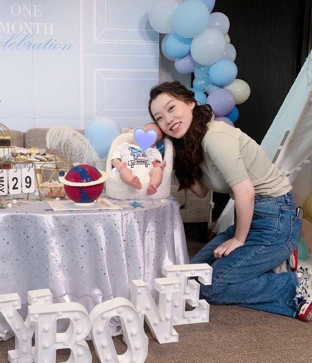 王斯然产后拒绝给孩子喂奶,爸爸劝说不听,却被gai骂神经质?