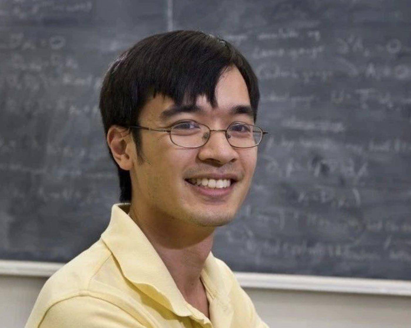 韦神惊天一击,打败菲尔茨数学奖陶哲轩,为何赢得那么轻松?