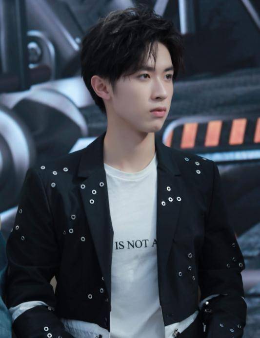 王俊凯20岁生日快乐!