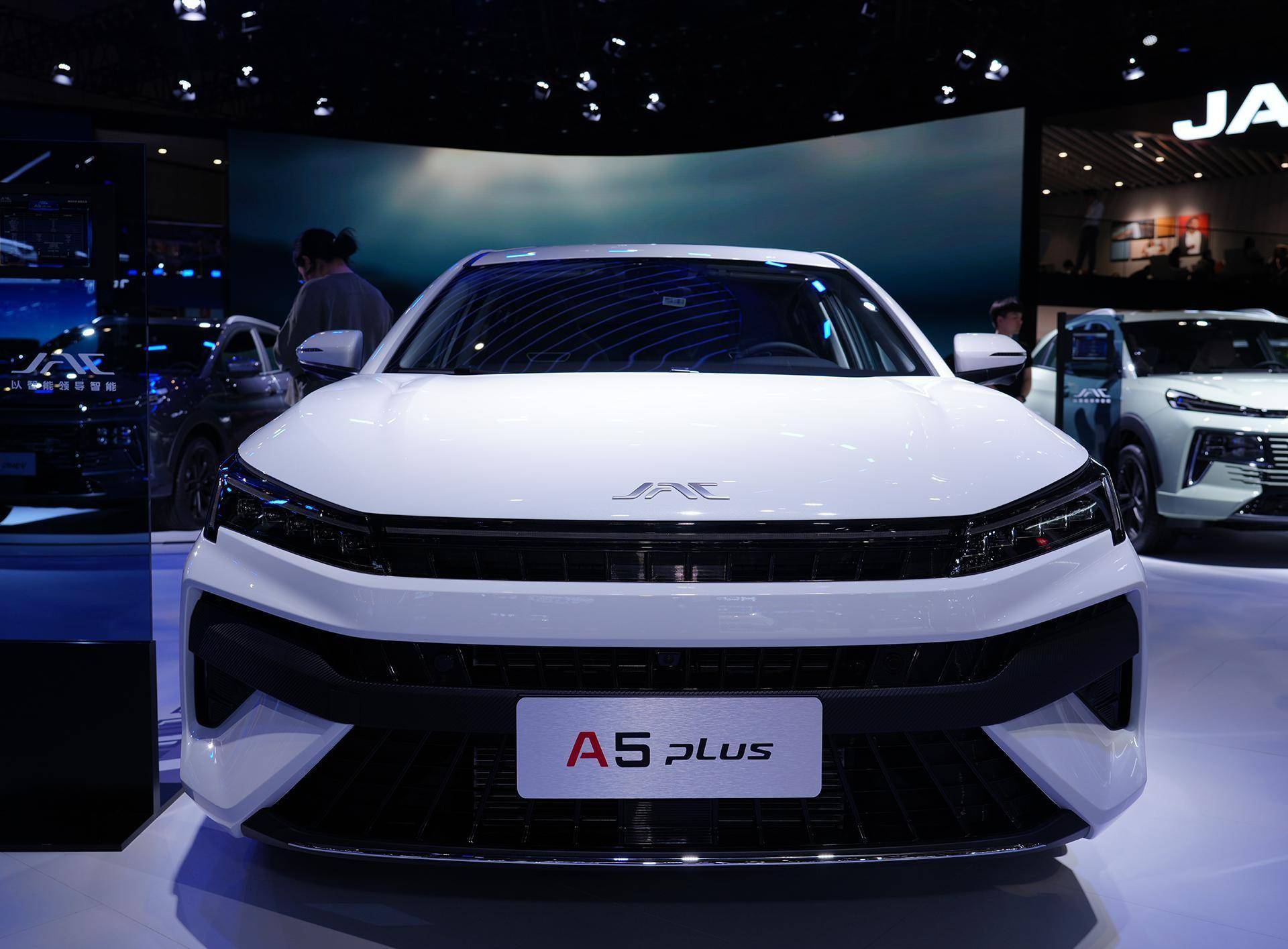 江淮a5 plus,紧凑型轿车,掀背造型,预售6.