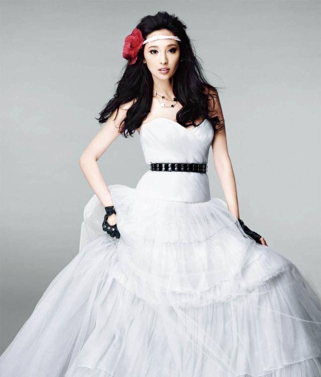 吴佩慈:没有身份就已怀四胎,豪门到底有什么魔力?_纪晓波_孩子_事业