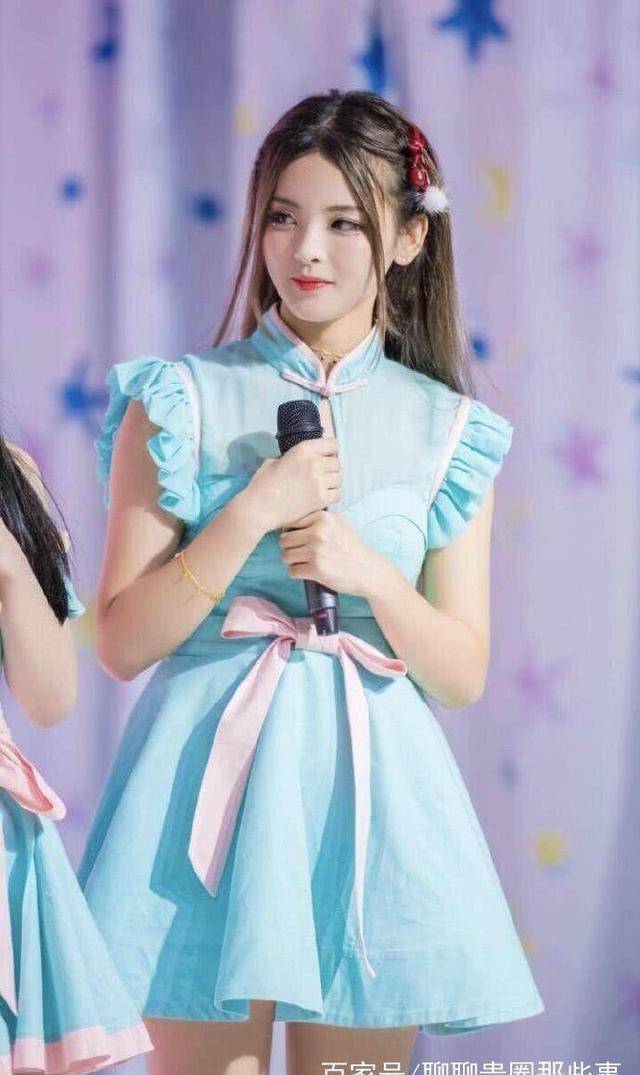 你没见过的杨超越,参加《创造101》之前的村花_工作_连衣裙_二次元