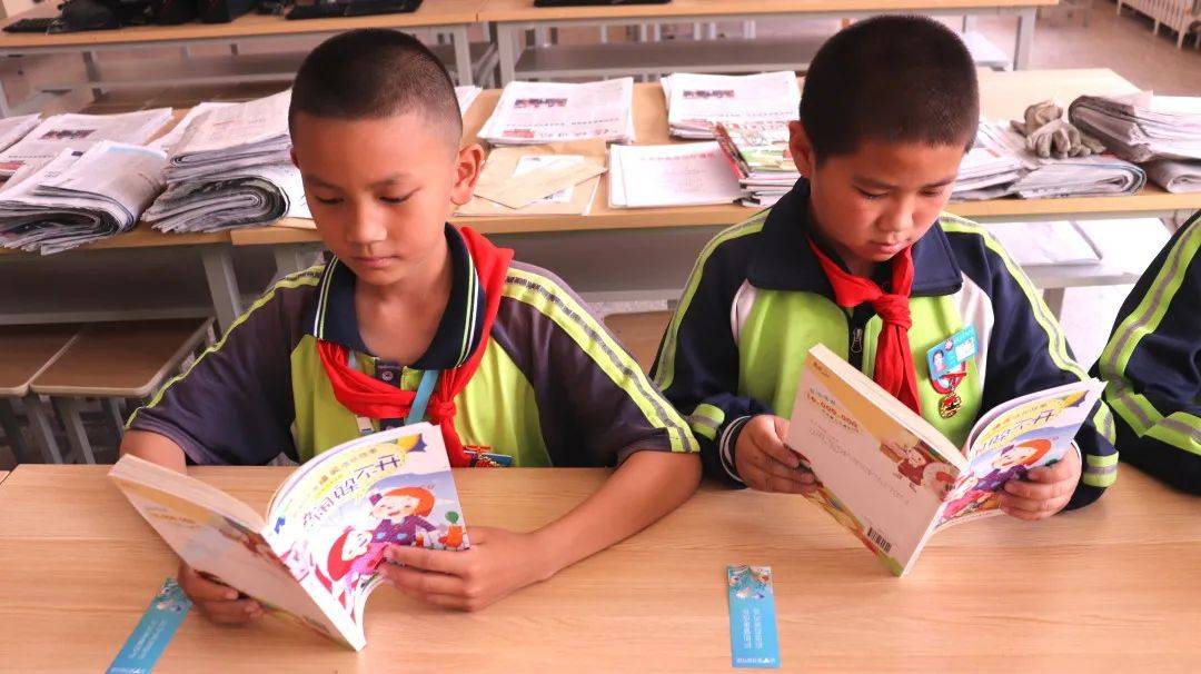 【护苗】护航我们成长路--额敏县第四小学开展"护苗·绿书签行动"系列