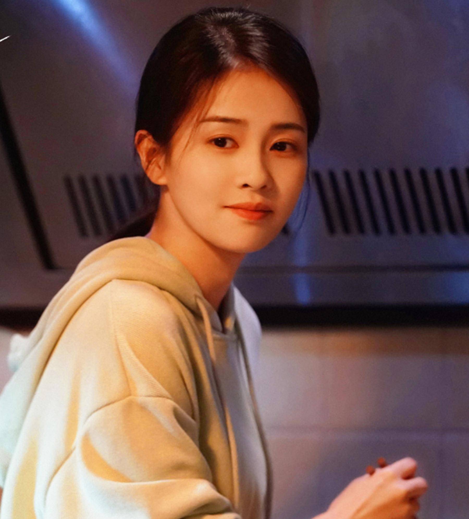 《警察荣誉》致敬最可爱的人,白鹿变身最美警花,网友表示:漂亮_角色