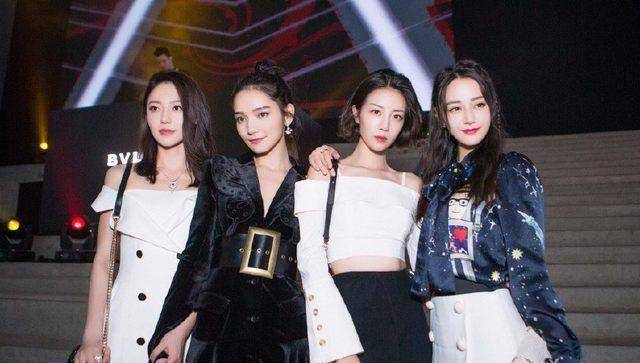 杨幂旗下四大女艺人同框,论颜值和大长腿,迪丽热巴只能排第二_李溪芮