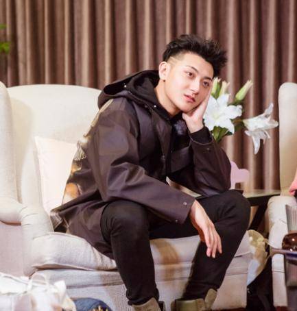 看到嘉宾阵容后,网友直呼想看_周冬雨_尹正_时候