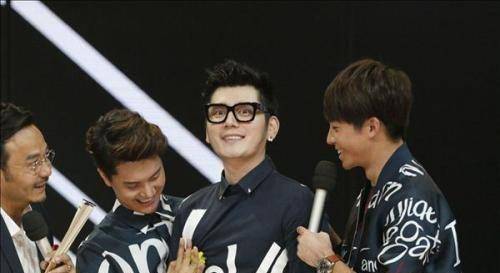 因为嫌弃孙俪出身而分手,如今40岁还是单身,邓超不屑和他同台_钱枫