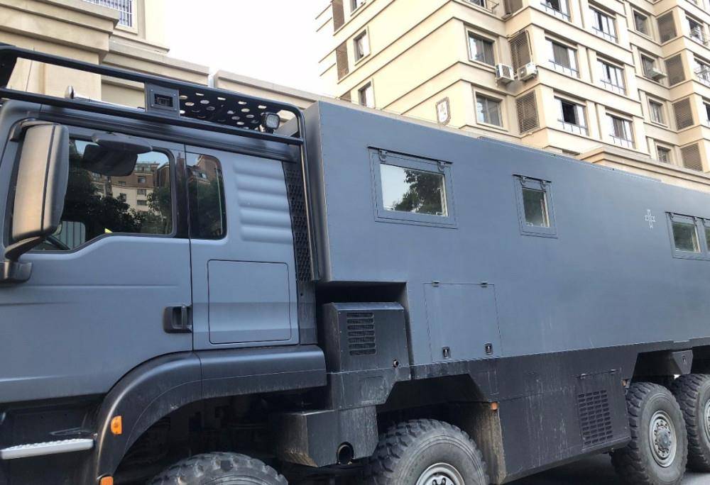 乌尼莫克见它也要绕着走,国产"末日级别"房车,落地超千万_搜狐汽车