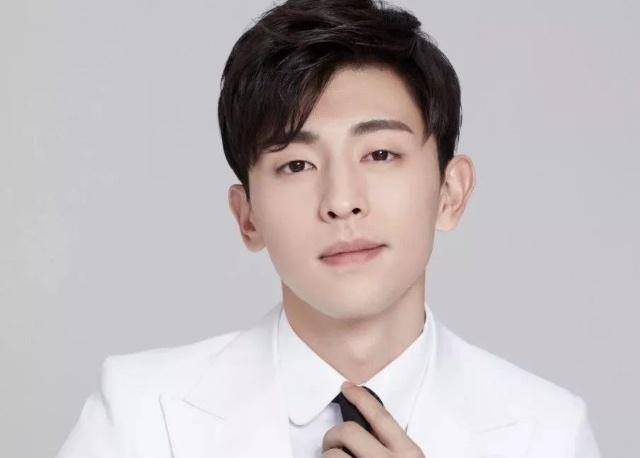 拥有丹凤眼的男星,李准基很魅惑,但我却被邓伦撩到了_魅力_欧巴_演技