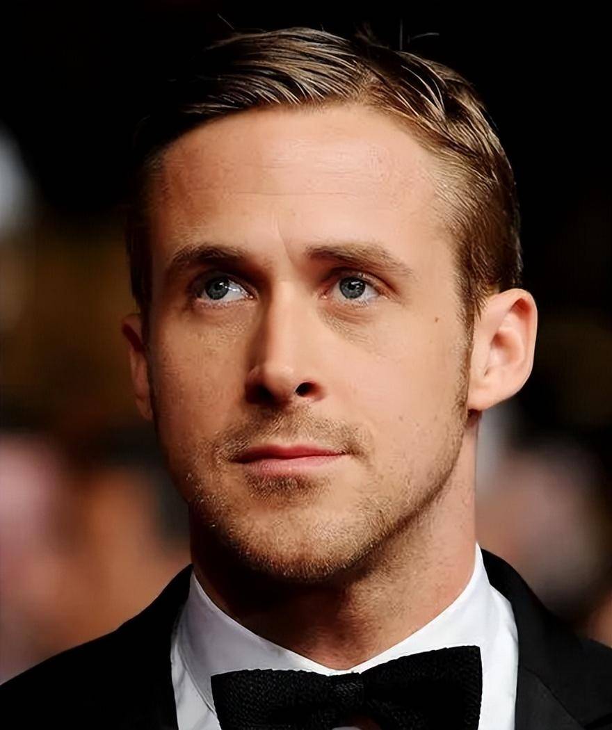 探索角色转化的艺术:瑞恩·高斯林表演研究_情感_观众_表情