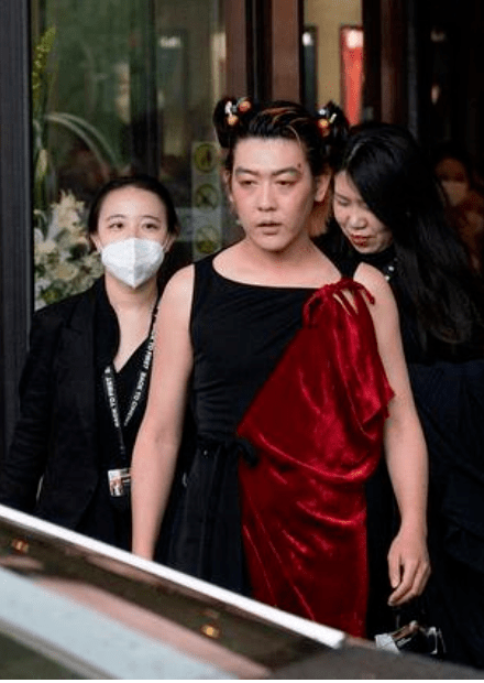 迪丽热巴,蔡徐坤,孟美岐,tfboys,姜思达 | 爆料回复帖_演唱会_乐华_卢