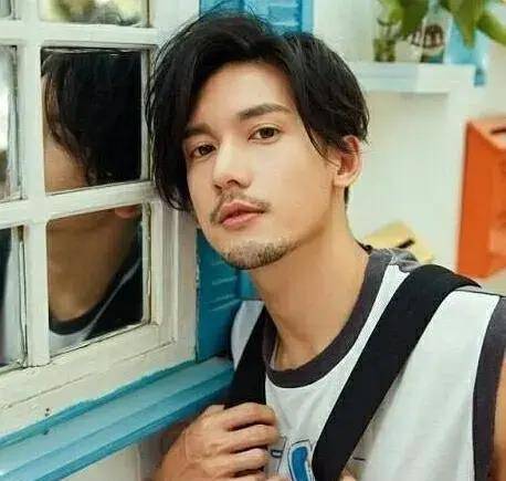 生不逢时,过气歌手关智斌这张脸比刘昊然,吴磊,tfboys还标致_罗云熙