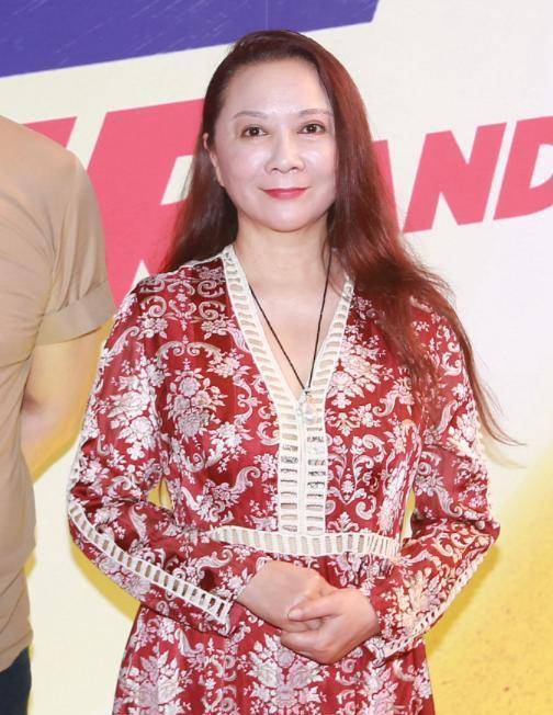 60岁的蔡明:从"小品女王"到"跌落神坛",她哪步走错了?