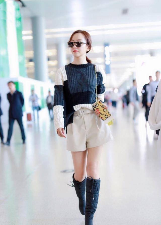 杨蓉终于高调一回!毛衣加长靴走机场,气场两米八!_造型_感觉_整体