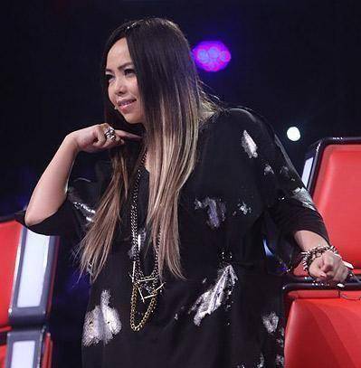 张惠妹曾比蔡依林还瘦,如今体重却赶超韩红,发胖原因让人心疼_嗓音