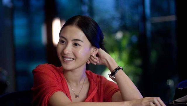 其实,被感情辜负的女明星何止张柏芝一人,隐居加拿大的王祖贤当年还不