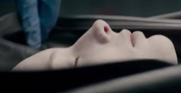 怎么评价《无名女尸》这个电影?_尸体_汤米_解剖