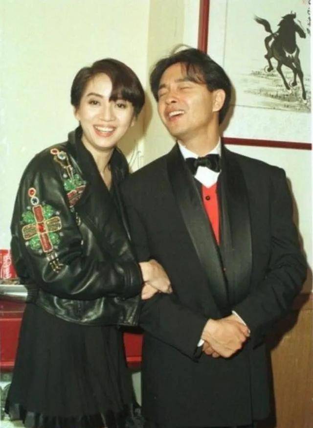 在哥哥的女性朋友中,梅艳芳占据很重要的位置.