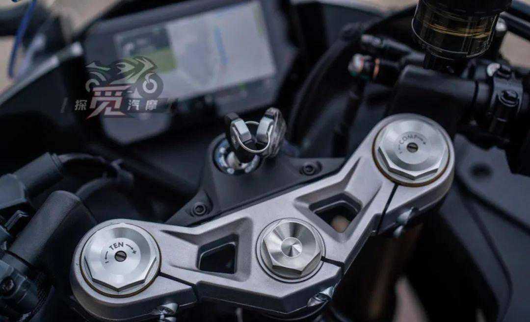 测评春风450srs(单摇臂版)|差距貌似还在拉大_搜狐汽车_搜狐网