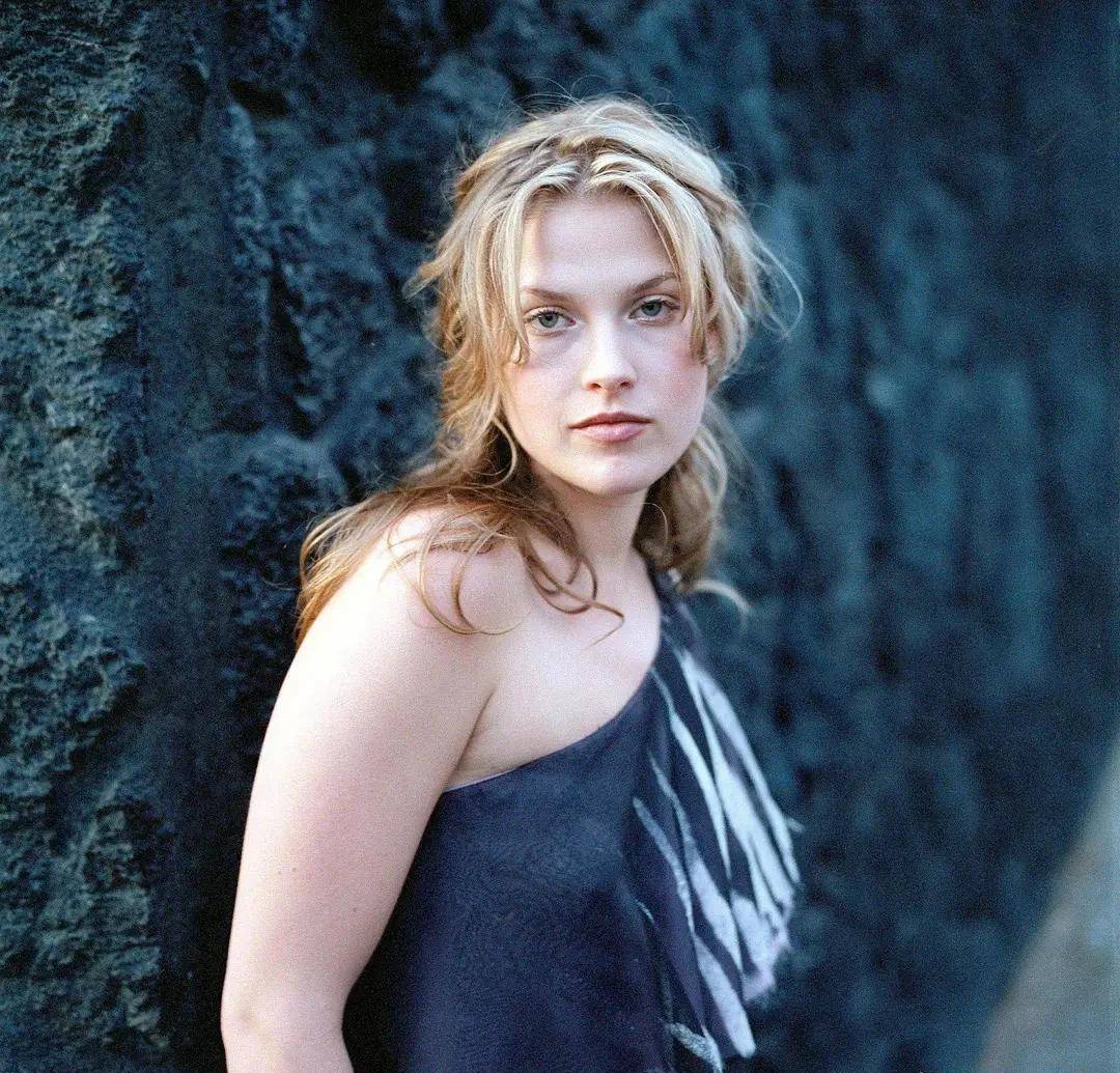 安娜·金斯卡娅,1979年1月22日出生于乌兹别克斯坦塔什干,乌兹别克