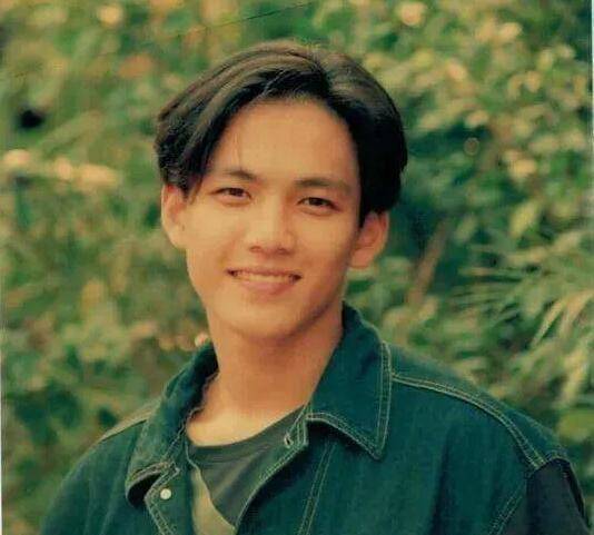 主角销声匿迹,而他却火20年依旧是顶流_钟汉良_香港_朋友