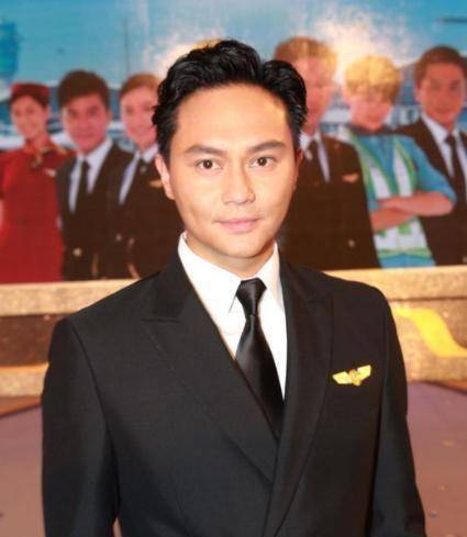 张智霖出道30年从未大红过,宠溺袁咏仪爆红,他为何如此佛系?