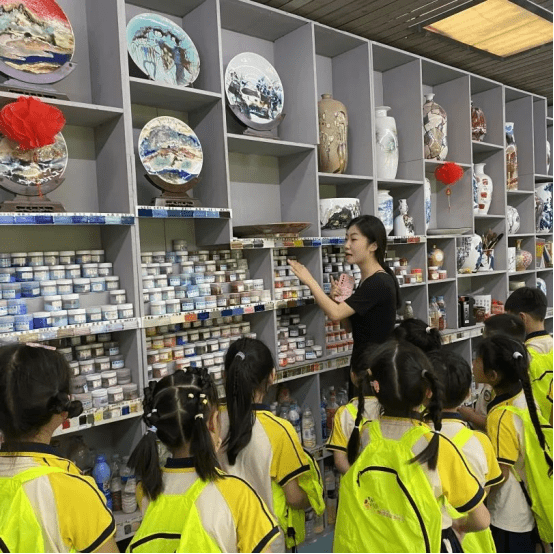 上海市嘉定区小蜜蜂幼儿园开展"酿蜜"毕业之旅系列活动_文化_非遗